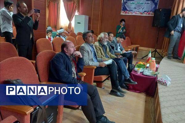 رقابتی از رنگ فرهنگ و هنر؛  هنرنمایی دانش‌آموزان در دیار شیخ جام