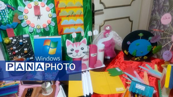  نمایشگاه بازی‌های یادگیری دبستان آیین مهر ورزی 