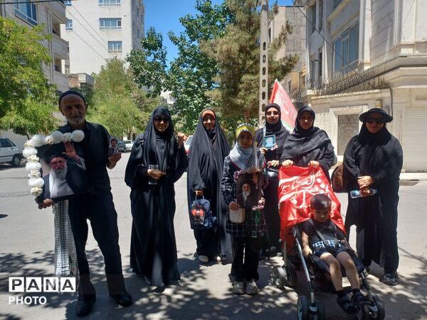 حال و هوای مشهد ساعاتی پیش از تشییع پیکر رهبر شهید انقلاب