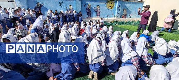 برگزاری مسابقات استعداد یابی دارت در دبستان دخترانه کوثر شیروان