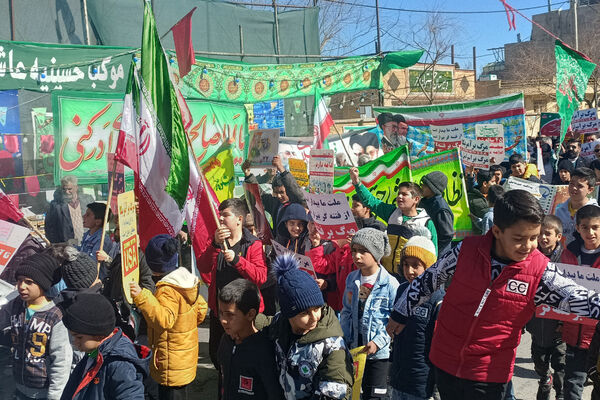 مردم شهر صغاد حامی آرمان‌های انقلاب با حضور در راهپیمایی ۲۲ بهمن