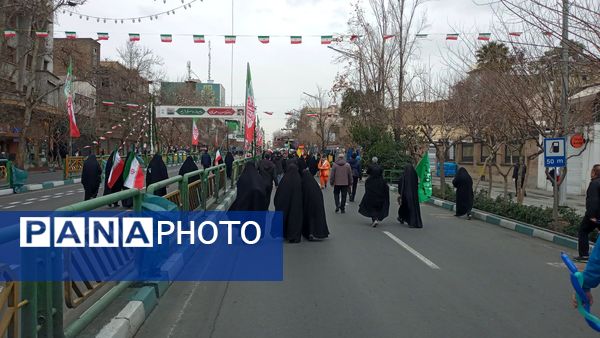 تجدید پیمان مردم پایتخت در روز ۲۲ بهمن