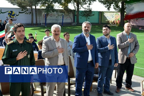 برگزاری جشن شکوفه‌های کلاس اولی دربهارستان‌دو