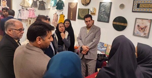 نمایشگاه آثار هنری دانش‌آموزان هنرستان محمودیه بجنورد 