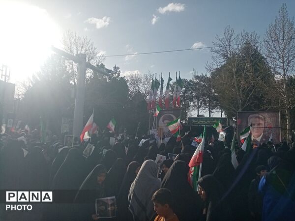 بیعت مردم ولایت مدار کاشمر با سومین رهبر انقلاب اسلامی 