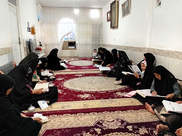 جلسات قرائت قرآن در ایام محرم در خلیل آباد
