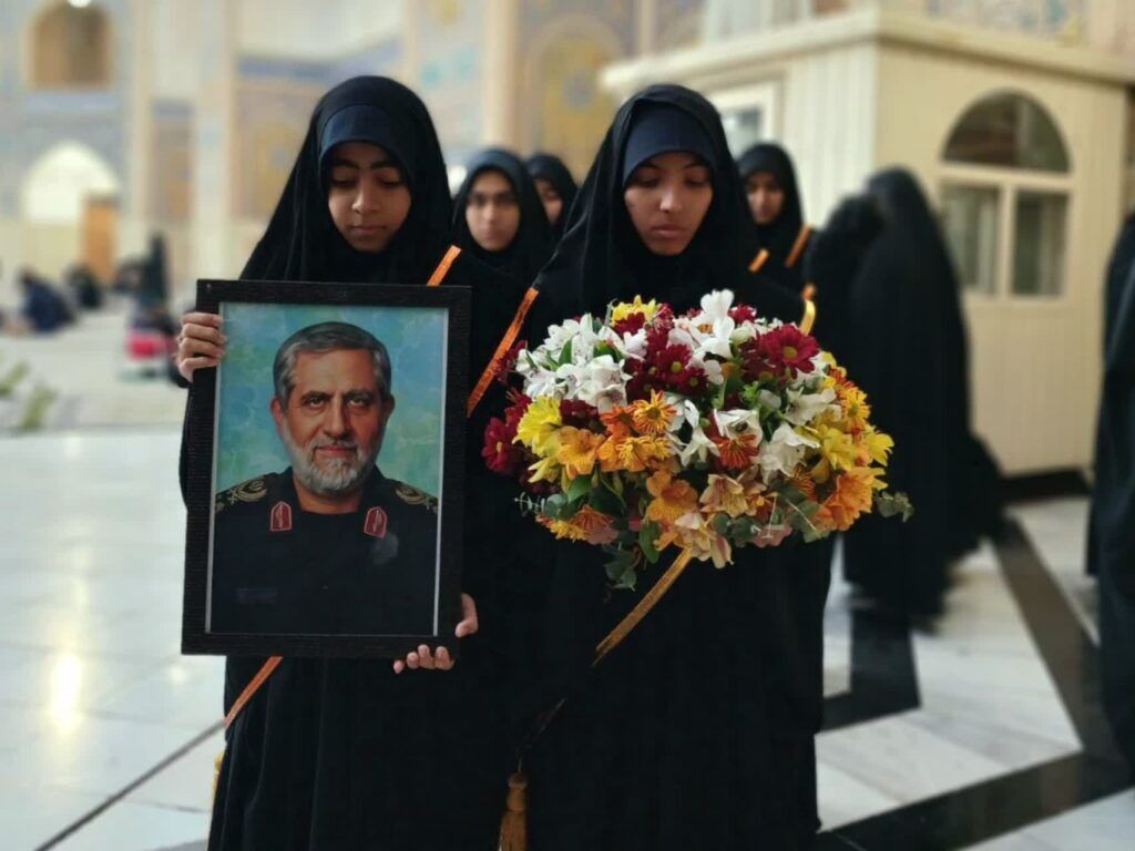 محفل هفتگی هیات «معصومانه» با حضور دختران دبیرستانی در قم