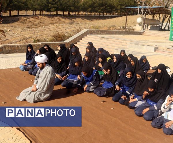 مهارت‌آموزی با طعم شادی در اردوی تمشک خرم‌آباد