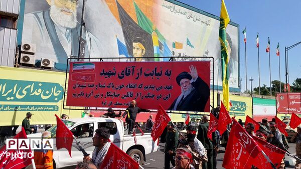 حماسه خونخواهی رهبر شهید در تهران با حضور ۳۱۳ هزار جانفدای ایران