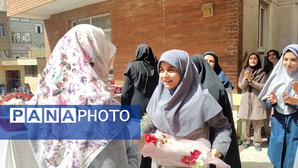 جشن روز معلم دبیرستان شهیده محبوبه دانش 