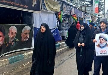 از همه‌جا آمده‌اند، به عشق شهیدسلیمانی 