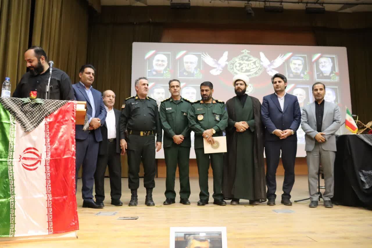 مراسم چهلم شهدای اقتدار در کوهدشت با حضور فرمانده سپاه حضرت ابوالفضل لرستان