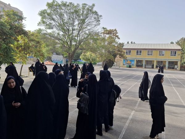 کلاس‌های پیش نیاز سال تحصیلی در مدرسه شاهد تقوا پیشگان 