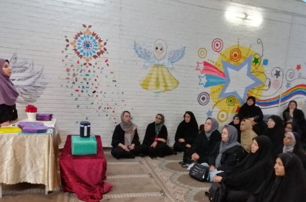 اولین جلسه اولیا و مربیان همراه با انتخابات انجمن اولیا و مربیان در دبیرستان دخترانه میثاق