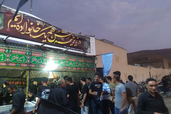 ندای لبیک یا حسین در روز عاشورا 