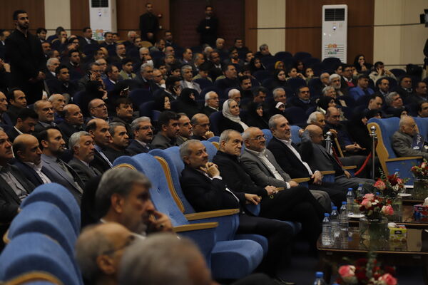 تکریم سازندگان فردای ایران