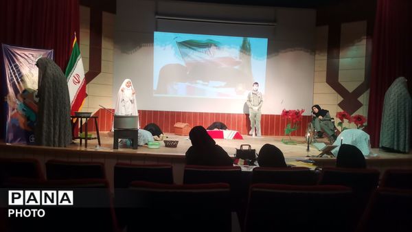 چهل‌وچهارمین جشنواره فرهنگی هنری ناحیه ٧ عرصه ای برای نمایش استعدادها