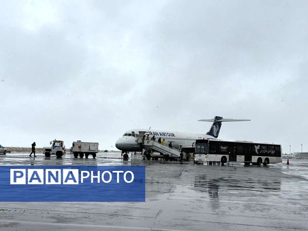 ۱۳ ساعت بعد از بارش برف در فرودگاه شهید هاشمی نژاد مشهد