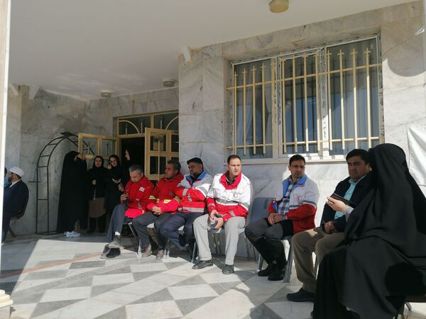نواختن زنگ زلزله در دبیرستان کوشش شهرستان فاروج 