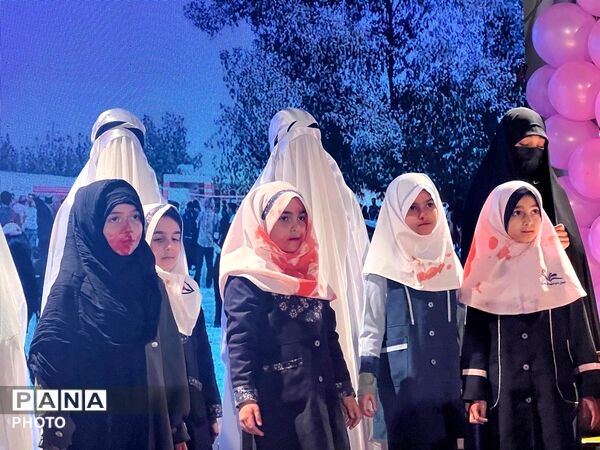 ولادت حضرت معصومه(ع)  و روز دختر در میدان شهدای کرج