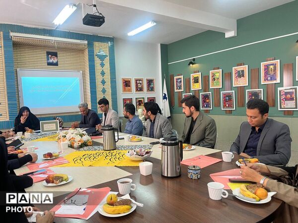 جلسه  هم اندیشی کارشناس مسولان فرهنگی وهنری استان خراسان رضوی