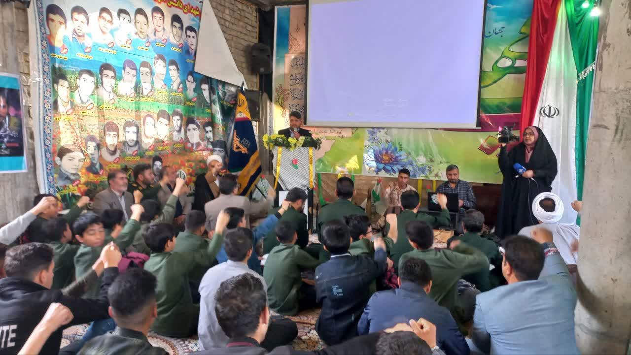 هفتمین یادواره ۳۷ شهید دانش‌آموز شهرستان فاروج 