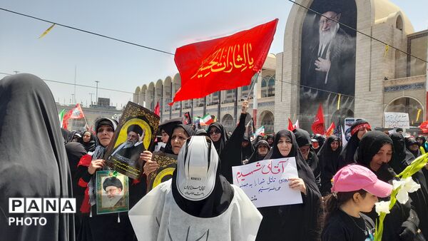  تهران در سوگِ رهبر شهید ایستاد