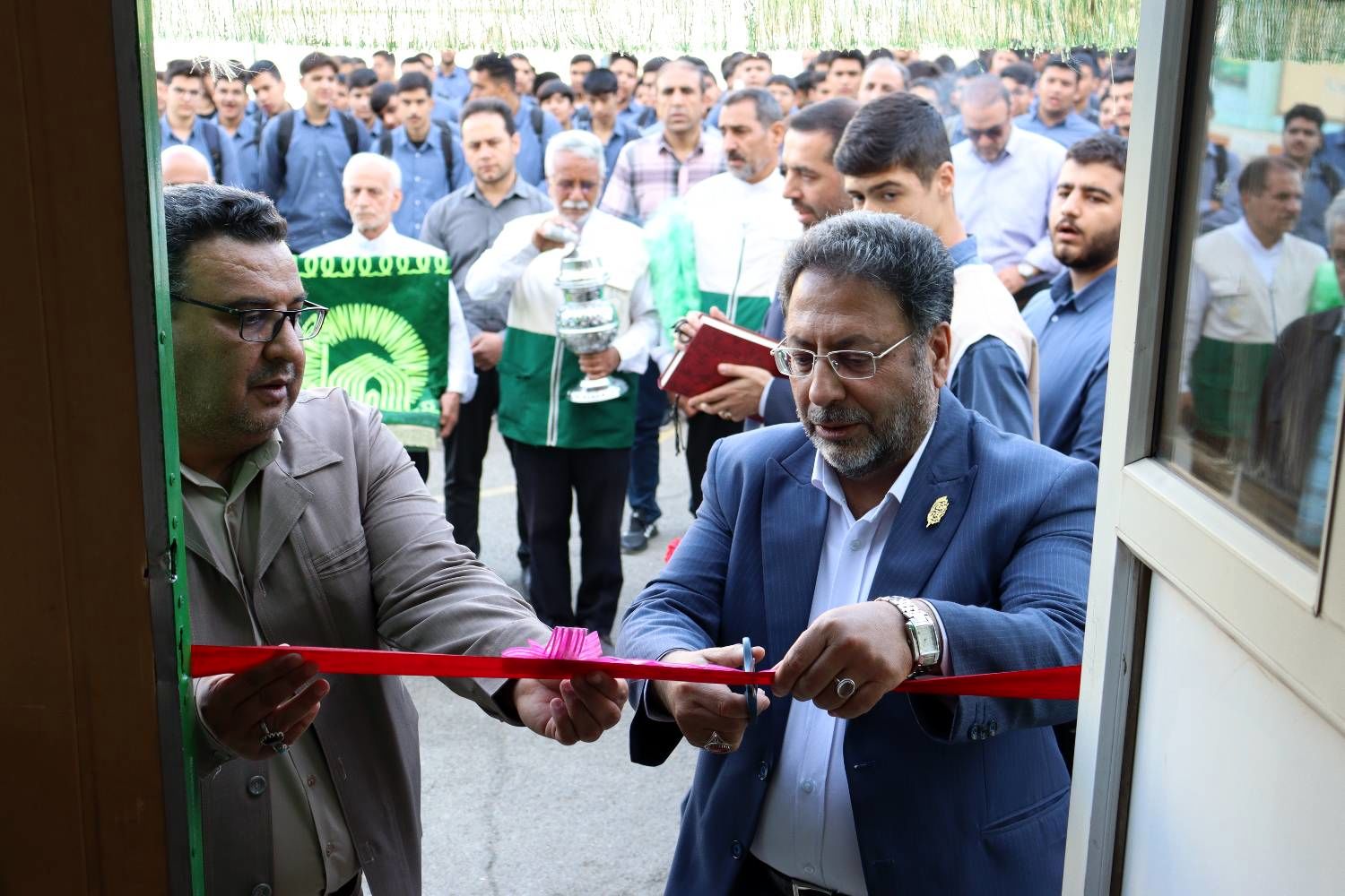 افتتاح چایخانه رضوی در مدرسه مکتبی با حضور مدیریت آموزش و پرورش منطقه ۱۴