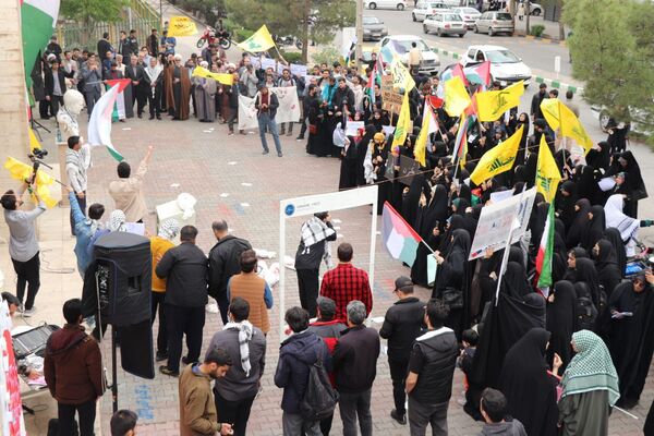 غرش خشم انقلابی دانشجویان دانشگاه آزاد مشهد علیه صهیونیسم و فریاد همبستگی با غزه