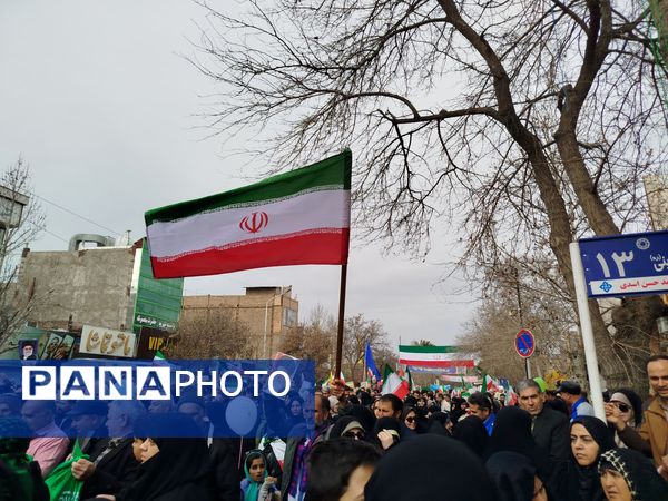 راهپیمایی 22 بهمن با حضور گسترده ای از مردم در شهرستان نیشابور