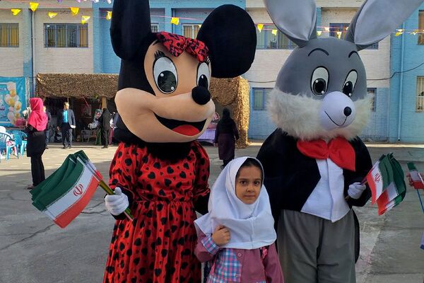 جشن شکوفه‌ها در آستانه سال تحصیلی جدید در مدارس ملارد برگزار شد