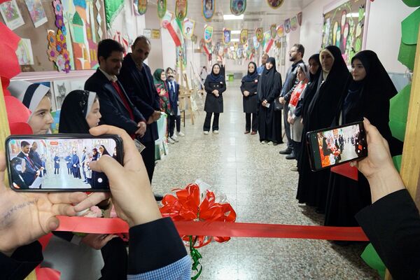 افتتاحیه طرح  «ایرانمون» در مدرسه شهدای گمنام بهارستان‌دو