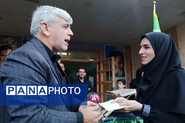 دانش‌آموزان دبستان علامه طباطبایی پیشوا در سوگ مادر عالم خلقت