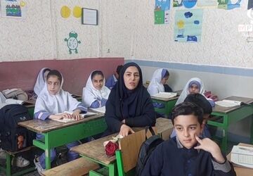 گفتگو با معلمان نمونه در بلده