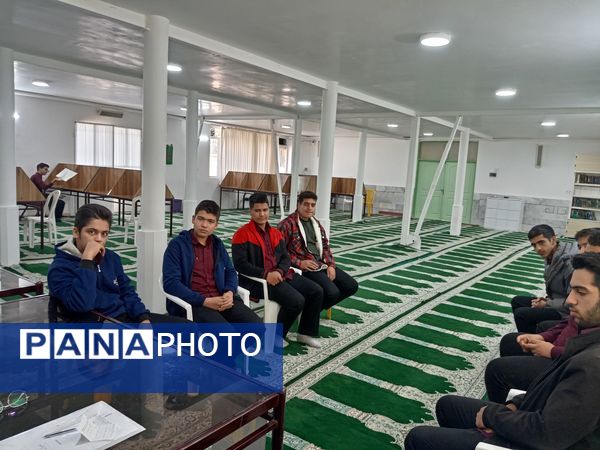 جلسه انجمن اسلامی مدرسه نمونه آیت الله خامنه ای