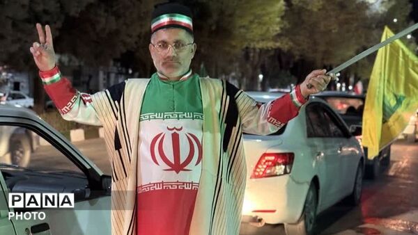 چراغ موکب‌ها در اجتماعات شبانه روشن است