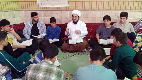 اعتکاف دانش‌آموزان مسجد انقلاب شهرستان بجنورد 