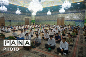  جشن تکلیف ۱۲۰ نوجوان پسر در حرم حضرت معصومه(س)