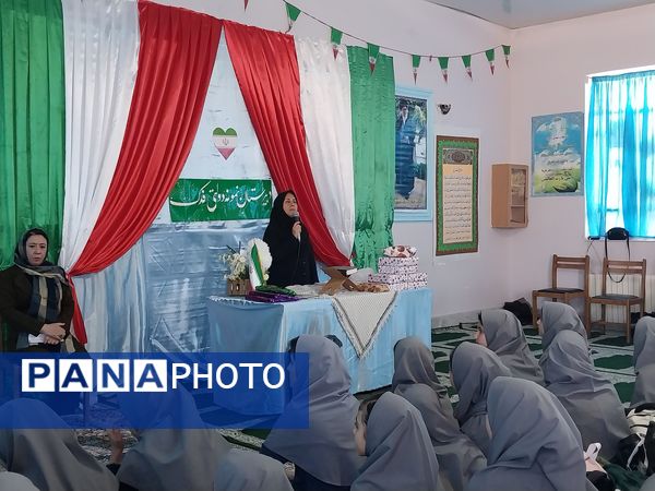 تقدیر از دانش‌آموزان برتر آموزشگاه فدک فاروج 