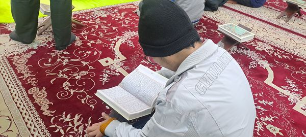 ضیافت افطاری و قرائت جزء هفتم قرآن کریم در مسجدالرضای نیشابور 