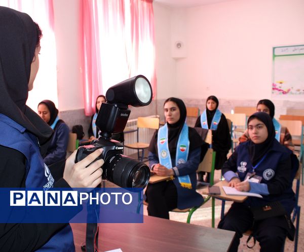 کارگاه توانمندسازی در دبیرستان فاطمه الزهرا(س)