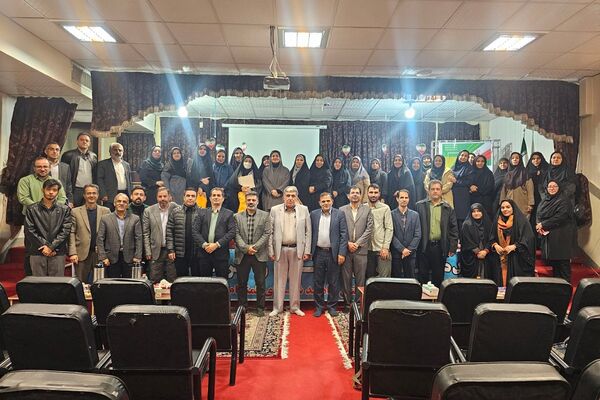 نشست هم‌اندیشی کارشناسان اداره کل و مسئولین و مدیران مدارس منطقه چهاردانگه