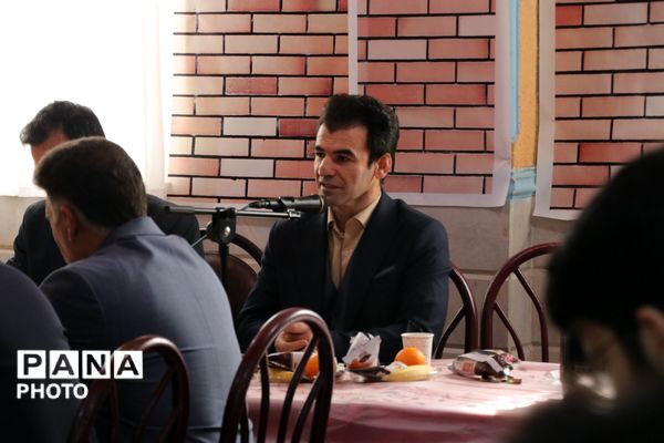 همایش مدیران کانون‌های فرهنگی‌تربیتی و اردوگاه‌های لرستان به میزبانی شهرستان دورود 