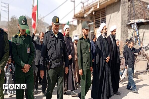 حضورخودجوش مردم سادات شهر بار به مناسبت شهادت حضرت آیت الله خامنه ای 