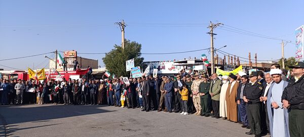دانش‌آموزان دهلرانی در راهپیمائی ۲۲بهمن