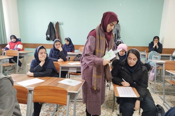 آزمون پایش و درخشش فرزانگان شهریار