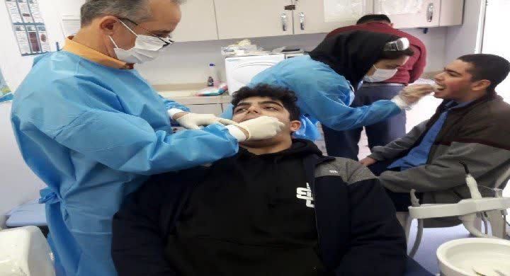 ارائه خدمات رایگان دندانپزشکی در شهرستان فومن