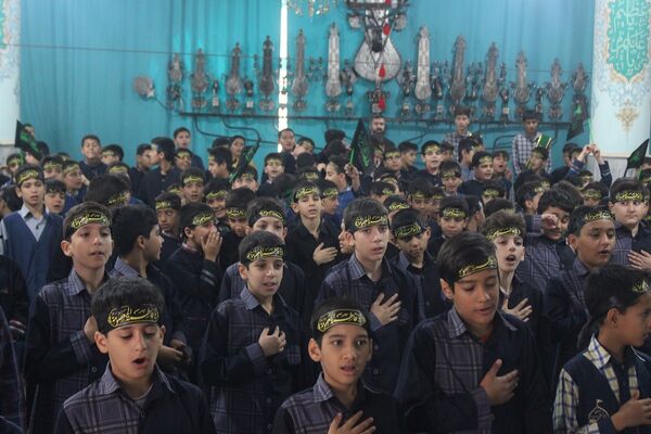 عزاداری دانش‌آموزان قم در آستان مقدس امامزاده سیدعلی(ع)
