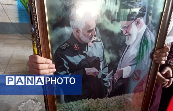 زنگ انقلاب در مدرسه شهید ابراهیم تنیده ناحیه یک بندرعباس به صدا در آمد