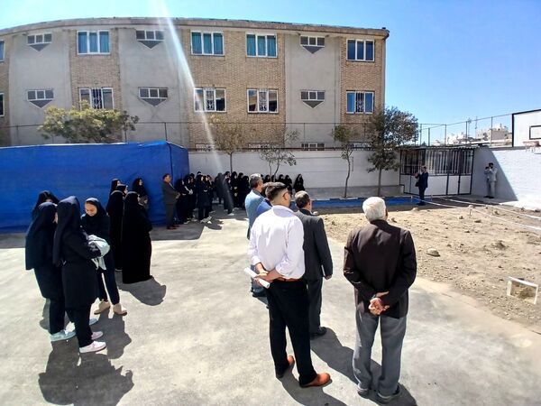  آیین تجدید میثاق دانش‌آموزان هنرستان امام حسن مجتبی (ع) با شهدای غواص دریادل